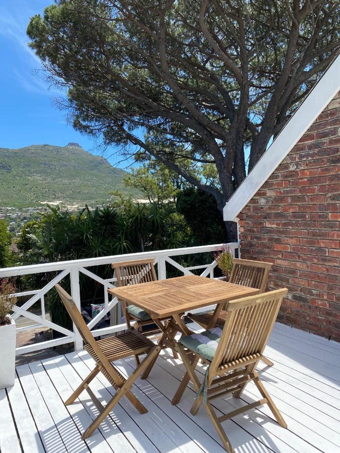 Cosy And Unique Family Retreat In Hout Bay