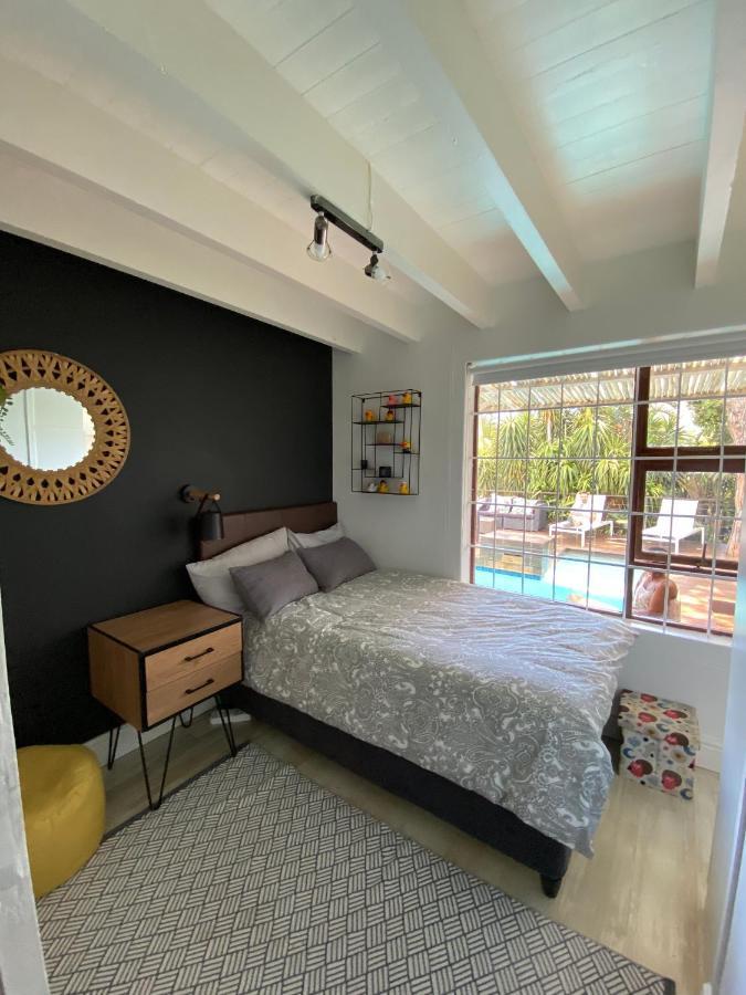 Cosy And Unique Family Retreat In Hout Bay *